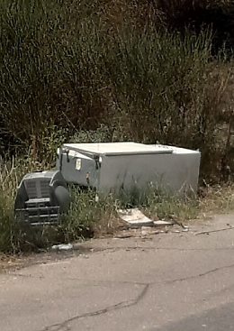 Pedara (CT): era meglio quando c'era una piazzola con i cassonetti...