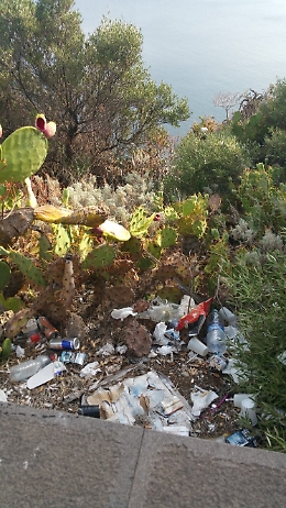 Degrado a Capo Milazzo (ME): "I siciliani dovrebbero vergognarsi"