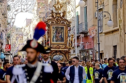 Arriva una task force per “liberare” la Madonna dalla mafia: basta inchini e boss al seguito