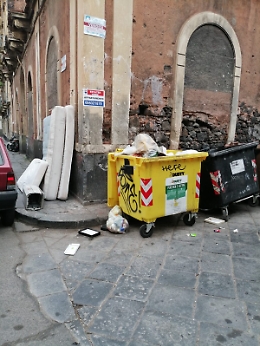 Via Tezzano (CT) dove dovrebbe essere già in vigore la differenziata