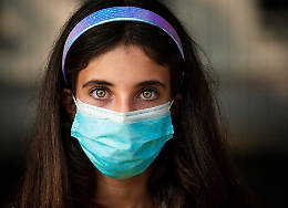 Mascherine: solo a casa propria si pu&ograve; stare senza