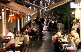 Covid, restrizioni per contagi in salita: in  Sicilia scatta la prova movida nel weekend