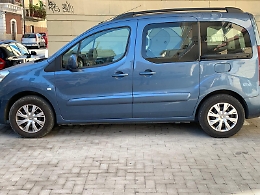 Catania: stallo in prossimità di veterinario sempre occupato