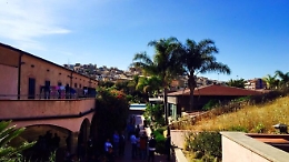 Migranti, nuova fuga dal centro Villa Sikania