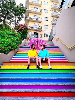 Il tour dei gemelli Gabriele e Massimiliano attraverso i colori di Catania