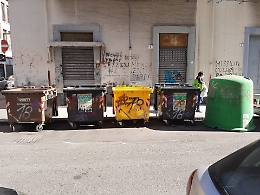 Catania: dopo 40 anni spostati i cassonetti, ma perché?