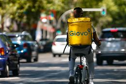 Rider di Glovo assunto dopo sentenza Tribunale di Palermo