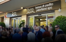 Riciclaggio, 17 persone e Banca di Credito Peloritano indagati a Messina