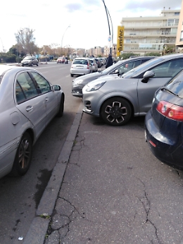 Catania, impossibile il transito per i pedoni al lungomare
