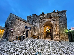 Lux Luce", a Erice l'installazione luminosa di Domenico Pellegrino