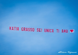 «Katia ti amo», catanese affitta un aereo