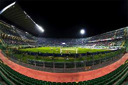 Palermo, tre tifosi entrano al "Barbera" per seguire partita: denunciati