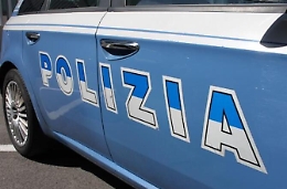 Siracusa, cane Ultimo "fiuta" 285 candelotti in una abitazione: un arresto