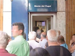 Crisi da coronavirus, in Sicilia nuovi clienti al monte di pietà: in fila pure per 100 euro