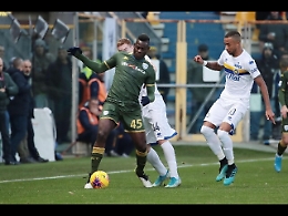 Balotelli mini-incidente auto amico, ma social si scatenano