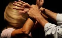 Picchia la moglie e si barrica in casa: arrestato a Catania