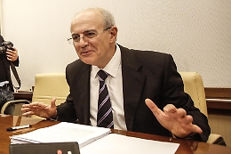 Gli uomini in divisa che coprivano le piantagioni di marijuana, il procuratore: «Frutti marci»