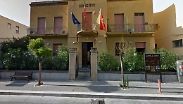 Va al Comune di Ficarazzi per il sussidio e minaccia di darsi fuoco