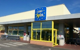 Incendio all'Eurospin di Gela: probabile la matrice dolosa