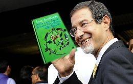 Regione: la &ldquo;lentitudine&rdquo; di Musumeci e i muri di gomma dei gruppi di potere