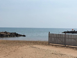 Tentano di incendiare il lido balneare, ma non hanno fatto i conti con il custode