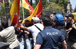 Matteo Salvini a Catania: «Adesso basta con la Sicilia campo profughi d'Europa»