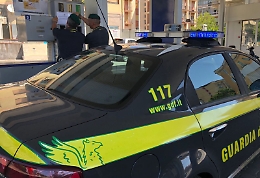 Carburante non conforme, scatta il sequestro in un distributore nel Trapanese