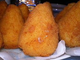 Dall'arancino allo zuzzo, le 245 bandiere del gusto “piantate” da Coldiretti in Sicilia