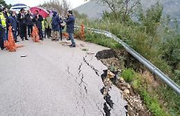 Dopo la bocciatura sui rifiuti, Roma “bacchetta” il governo Musumeci sulle strade