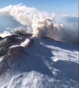 Etna, l'Ingv: forte sismicit&agrave; allarma, possibile l'apertura di bocche a quote minori