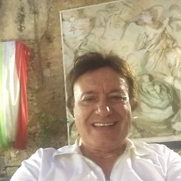 Fotografie di paesaggi nei tetti che sovrastano i letti dei degenti