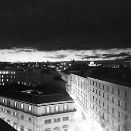 Nello sfregio della solitudine
 le note di Fossati sono noir