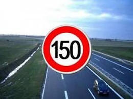 Riforma del Codice della Strada, via il limite dei 130 all'ora in autostrada?