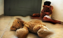 Bimba si confida con insegnante: zio abusava di lei e di altre due nipoti