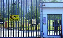 Vince un concorso ma viene esclusa perché il padre è un ergastolano