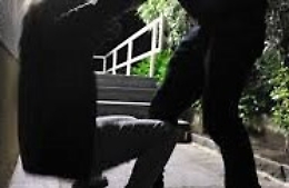 Catania, paura per bimba di 8 anni: un uomo la prende per un braccio,
i genitori della piccola lo bloccano