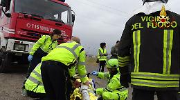 Catania, operaio cade dentro una vasca