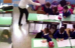 Schiaffi e spintoni ai piccoli alunni, maestra di asilo sospesa a Nicosia