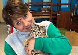 "Una zampa per Bolle" e il micio gettato tra i rifiuti torner&agrave; a "danzare"