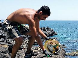 Reddito di cittadinanza, Barbaro: «Anzichè stare sul divano, ripulisco la Scogliera»