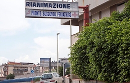 Cuginetti travolti dal Suv, il ferito ha perso le gambe ed è ancora in pericolo di vita