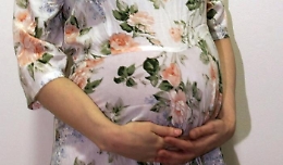 Con le doglie sul bus senza biglietto: controllore la multa e la fa scendere