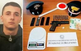 Belpasso, ventenne con un pistola pronta all'uso arrestato dai carabinieri