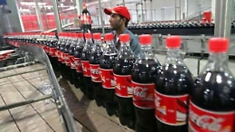 La "minaccia" di Sibeg contro sugar e plastic tax:  «Via dall'Italia»