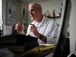 Covid, epidemiologo francese: «Non sarà sotto controllo prima dell'estate 2022»