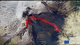 Etna, la colata lavica vista dal satellite