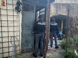 Catania, altro giro di vite della Polizia a Librino: indagati per diversi reati