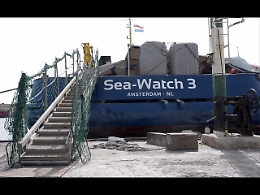 SeaWatch, il monito del parroco di Lampedusa
«Fede non sia mera ostentazione di simboli»
