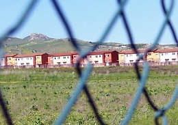 Violenta una nigeriana al Cara di Mineo, arrestato un pachistano