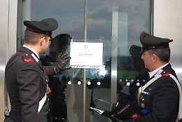 Siracusa, carabinieri sequestrano azienda cosmetici